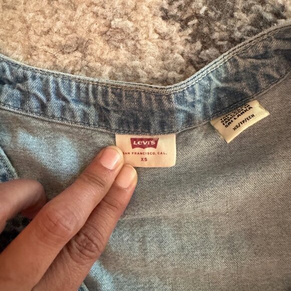 Levi's denim top - Picture 4 of 4